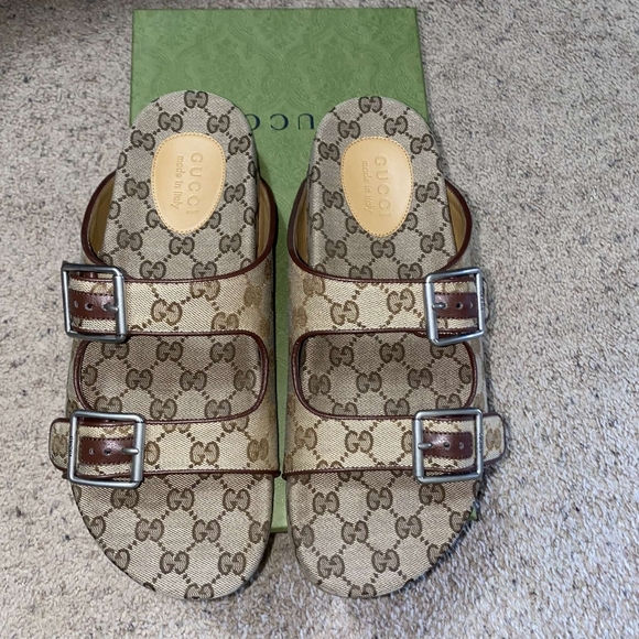 Sold Gucci slide sandle with straps - Picture 3 of 3